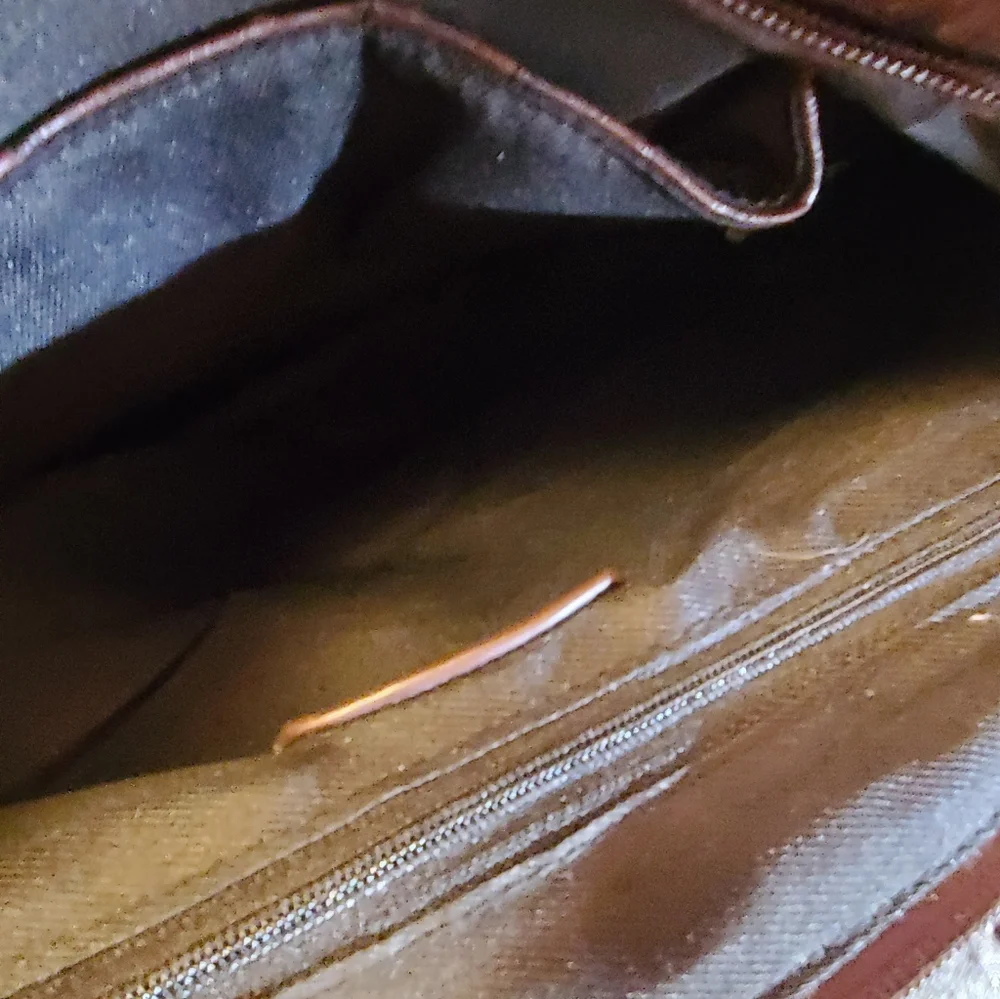 Deep Purple Ostrich Shoulder Bag,chain Strap. - Picture 9 of 10